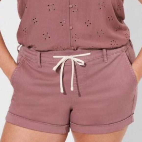 Torrid 3.5 Inch Pull-On Weekend Stretch Twill Short - Picture 1 of 10